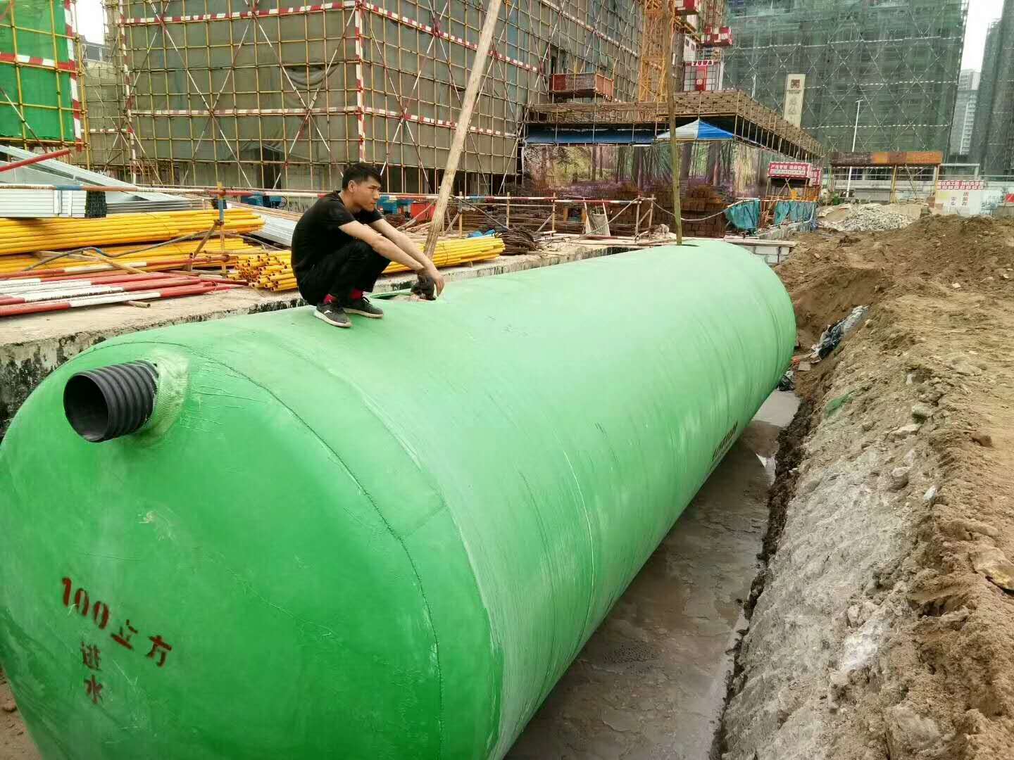 伊春居民小區(qū)玻璃鋼化糞池公司品牌設(shè)備-廠家直銷價(jià)格