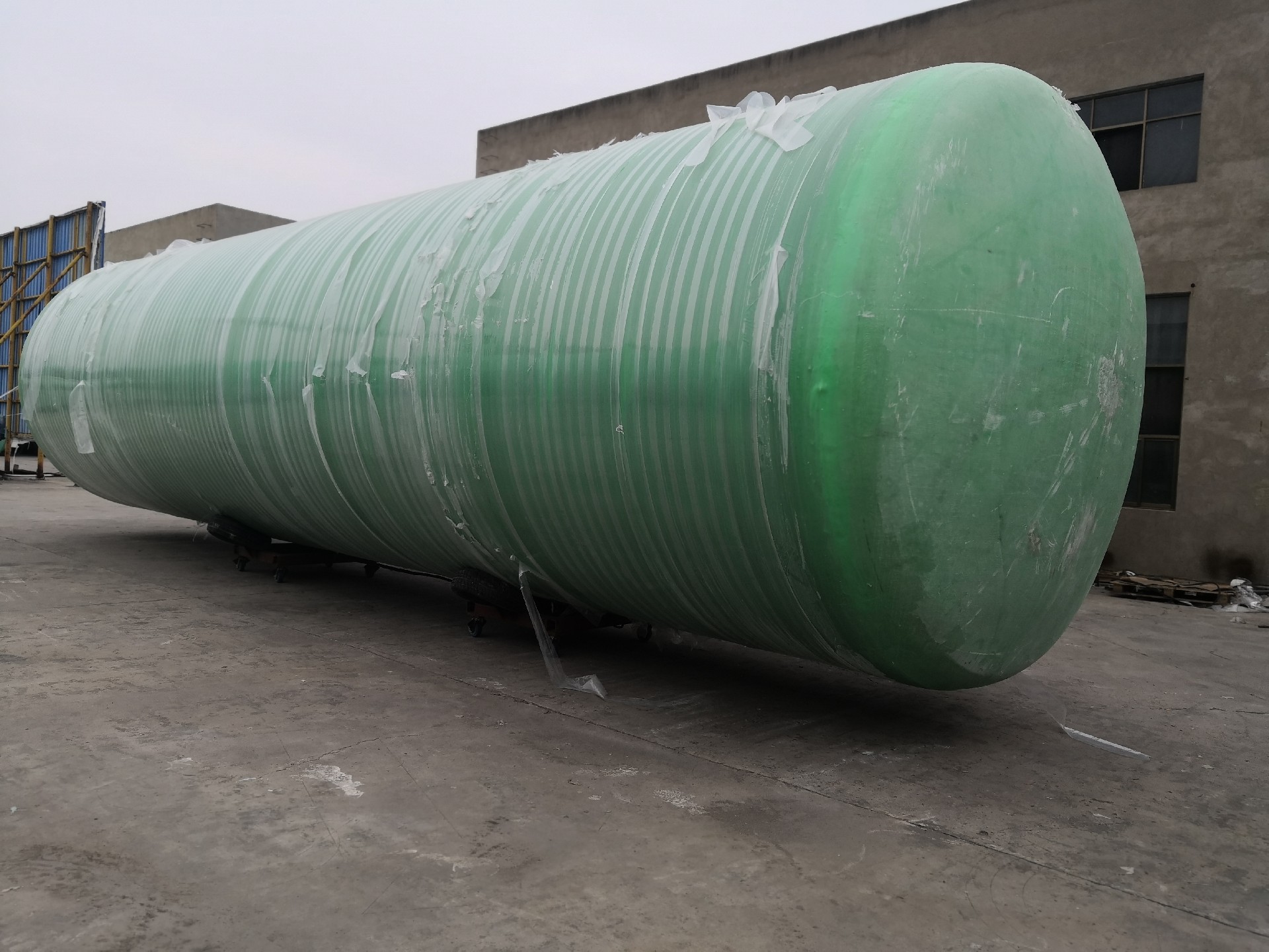 烏魯木齊達(dá)板城民用建筑玻璃鋼化糞池公司品牌設(shè)備-廠家直銷價(jià)格